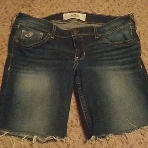Hollister Burmuda Jean Shorts